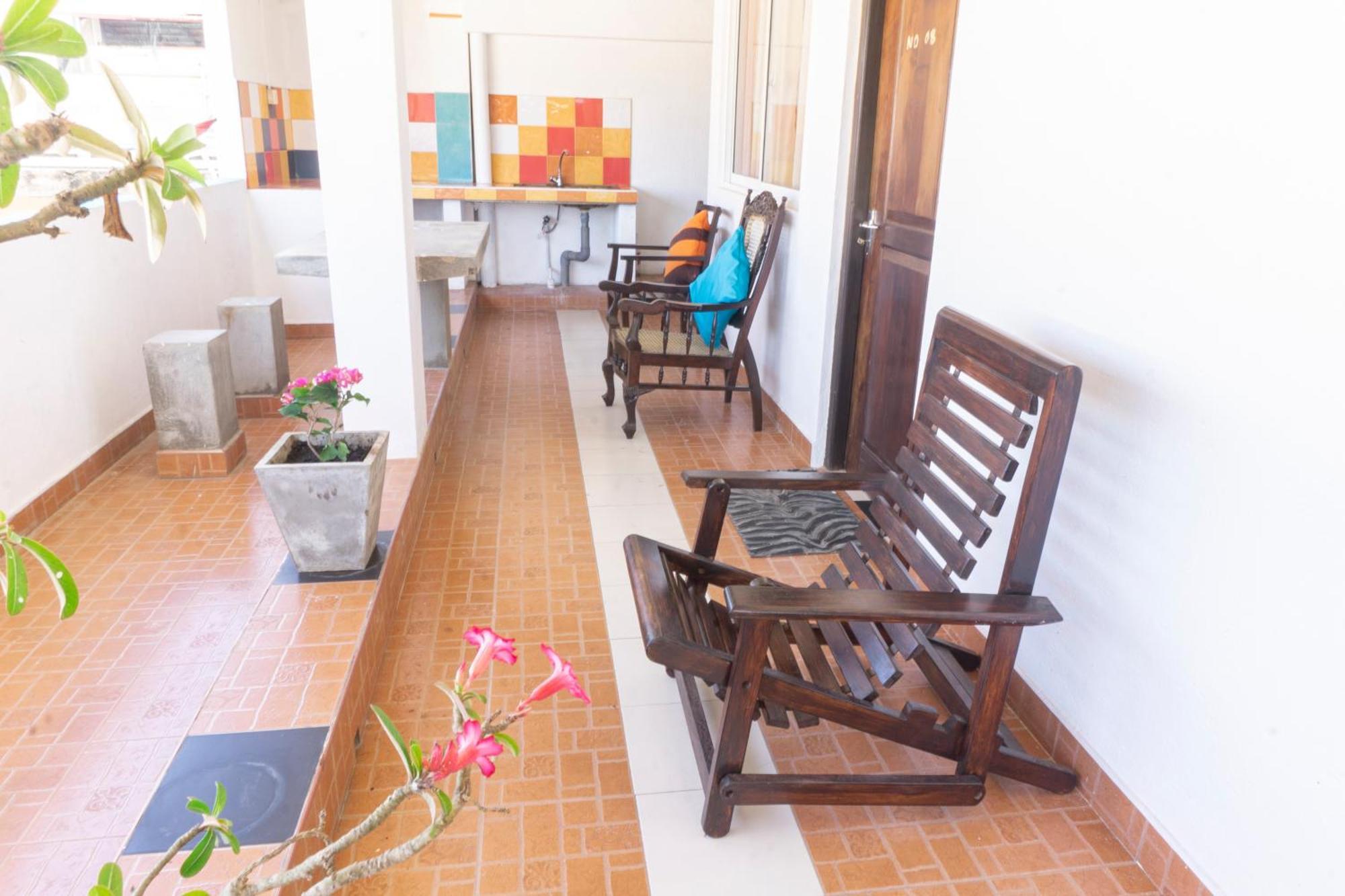 Blumarine Guest House Негомбо Экстерьер фото