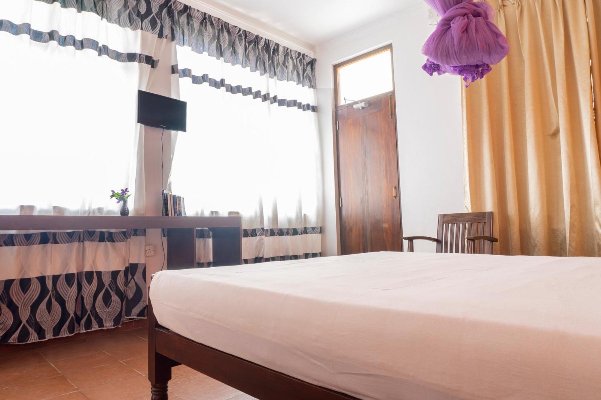 Blumarine Guest House Негомбо Экстерьер фото