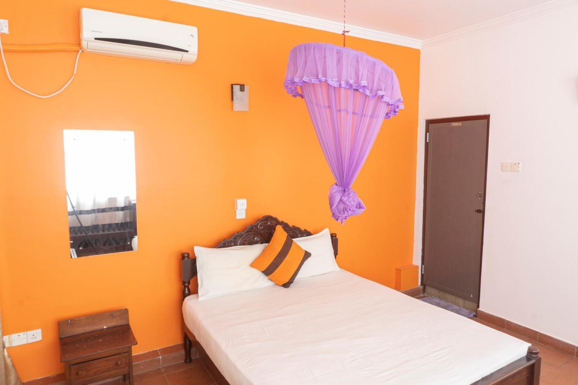 Blumarine Guest House Негомбо Экстерьер фото