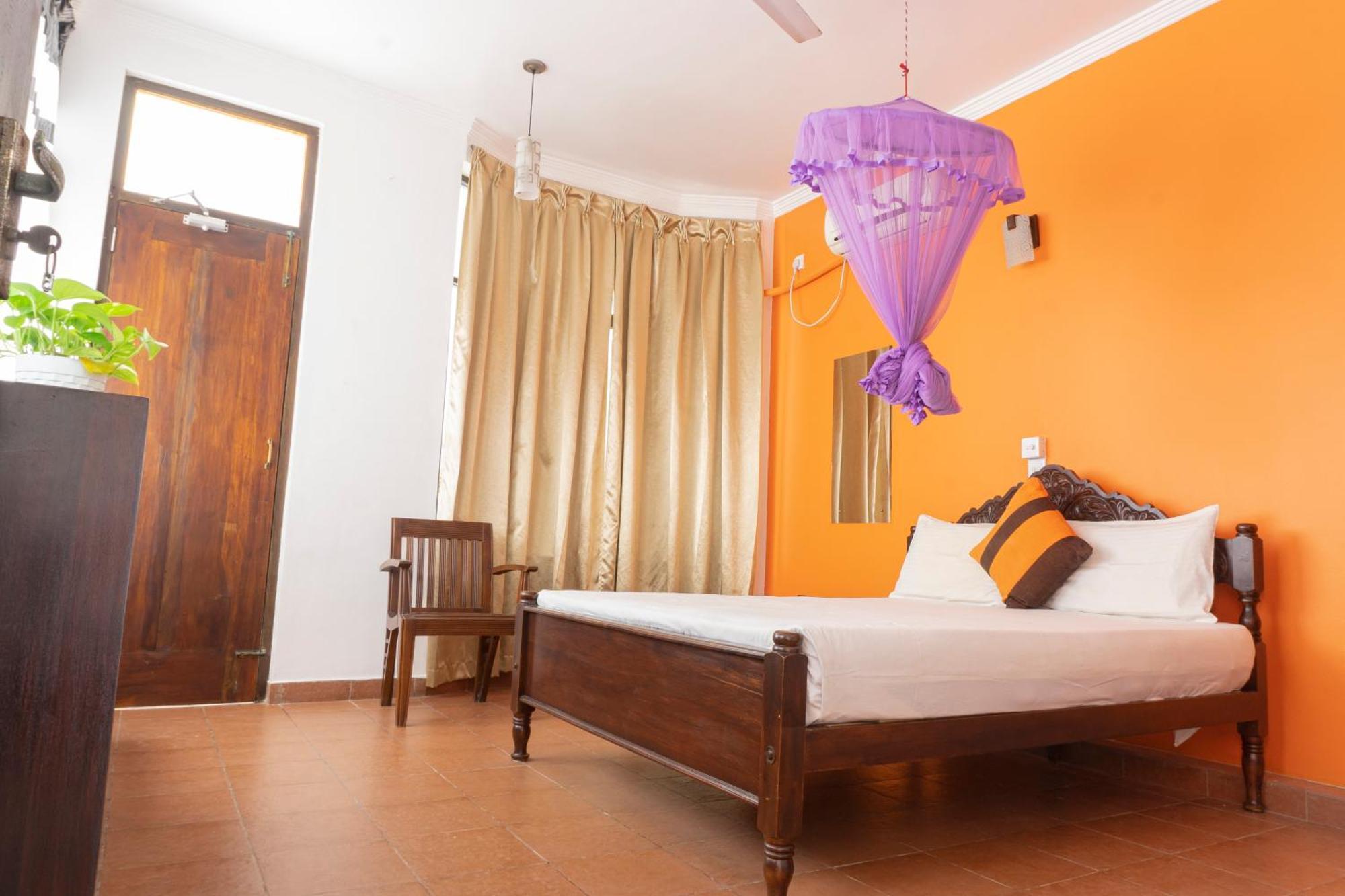 Blumarine Guest House Негомбо Экстерьер фото